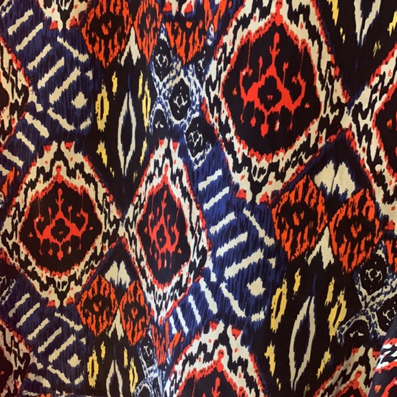 lovers + friends Ikat Pattern Blouse - Picture 9 of 11